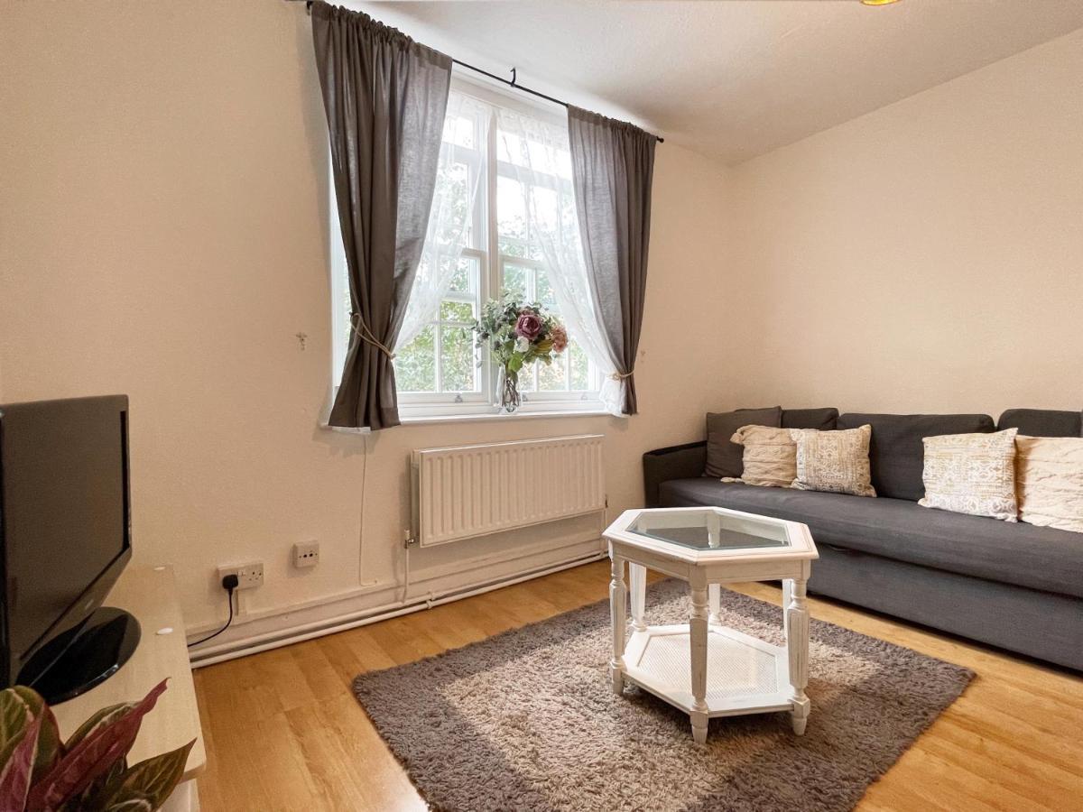 Lisa's Place Near Kings Cross - 2 Double Beds, 1 Sofa Bed, Great Location, Ideal For Families Appartement Londres